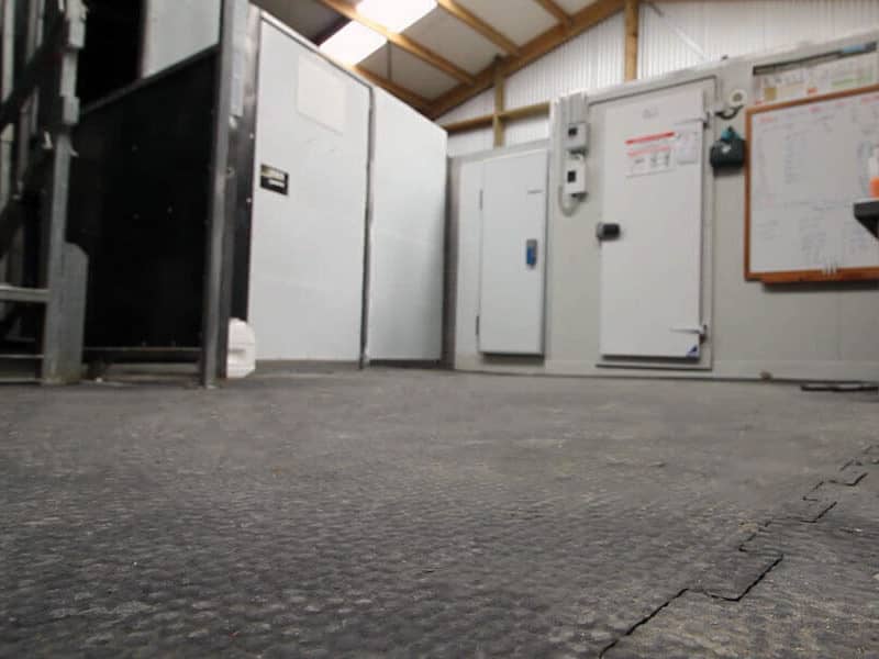 deer clean zone with kura mat